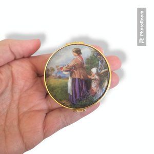 Vintage Artoria Limoges France Small Round Trinket Box Porcelain Hand Painted